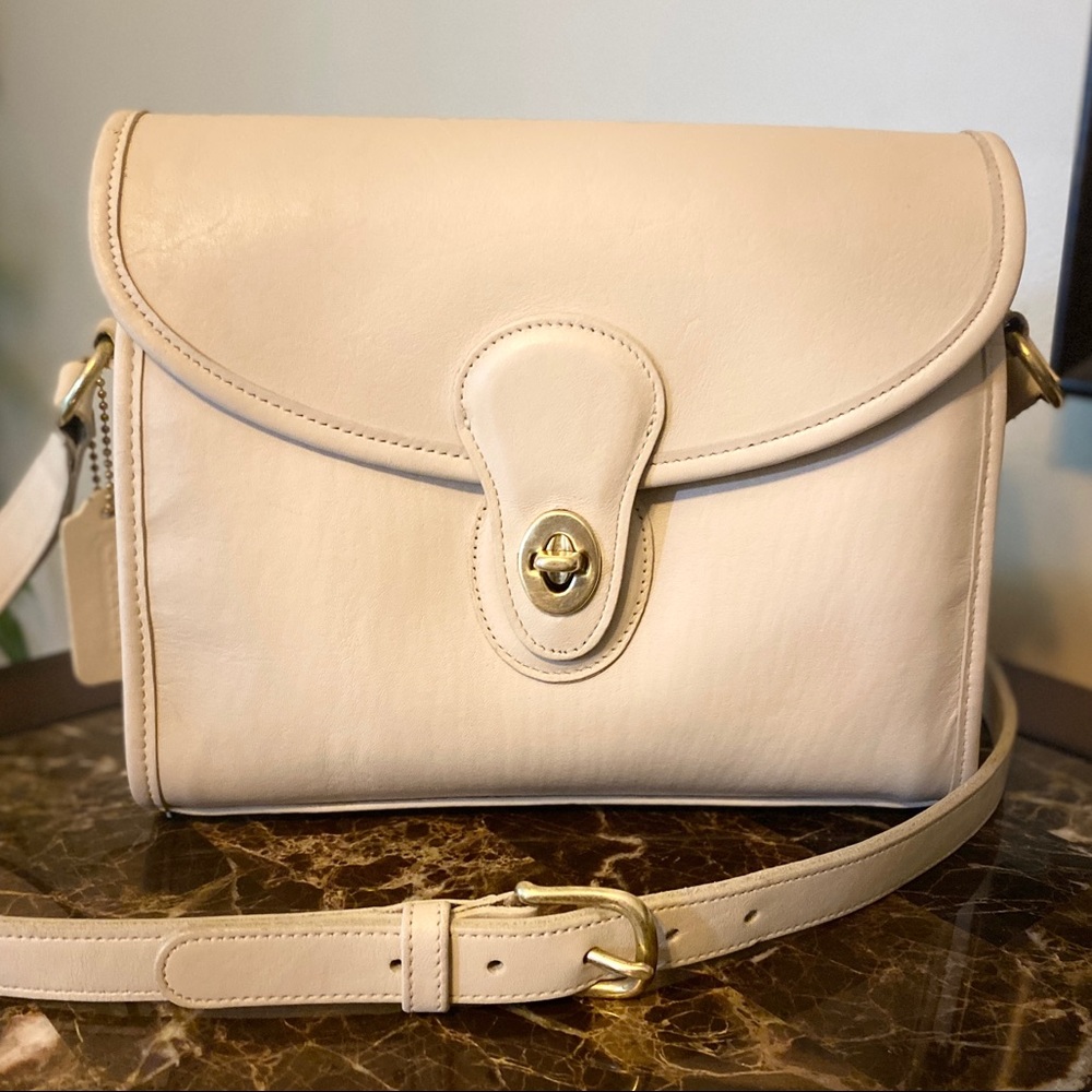 Vintage Coach Devon (9908) in Bone Bag Purse
